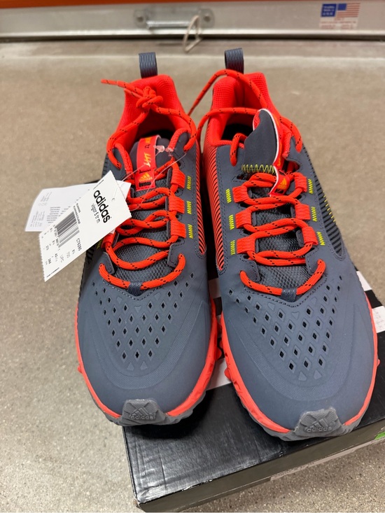 NWB Adidas Men’s Vigor Tr C76290 Trail Running Shoes Grey/red Size 9